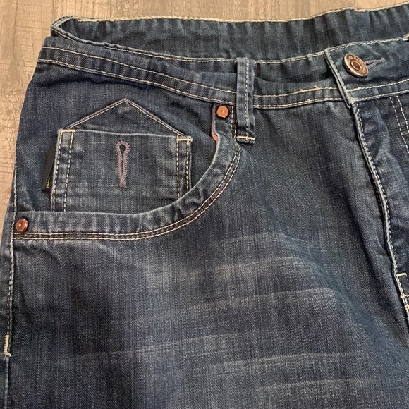 Mark Fairwhele Jeans - Picture 5 of 8